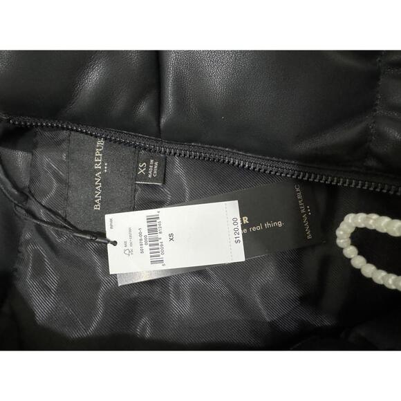 NWT Banana Republic Black Vegan Leather Puffer Zip Up Vest- Size XS - Picture 5 of 9